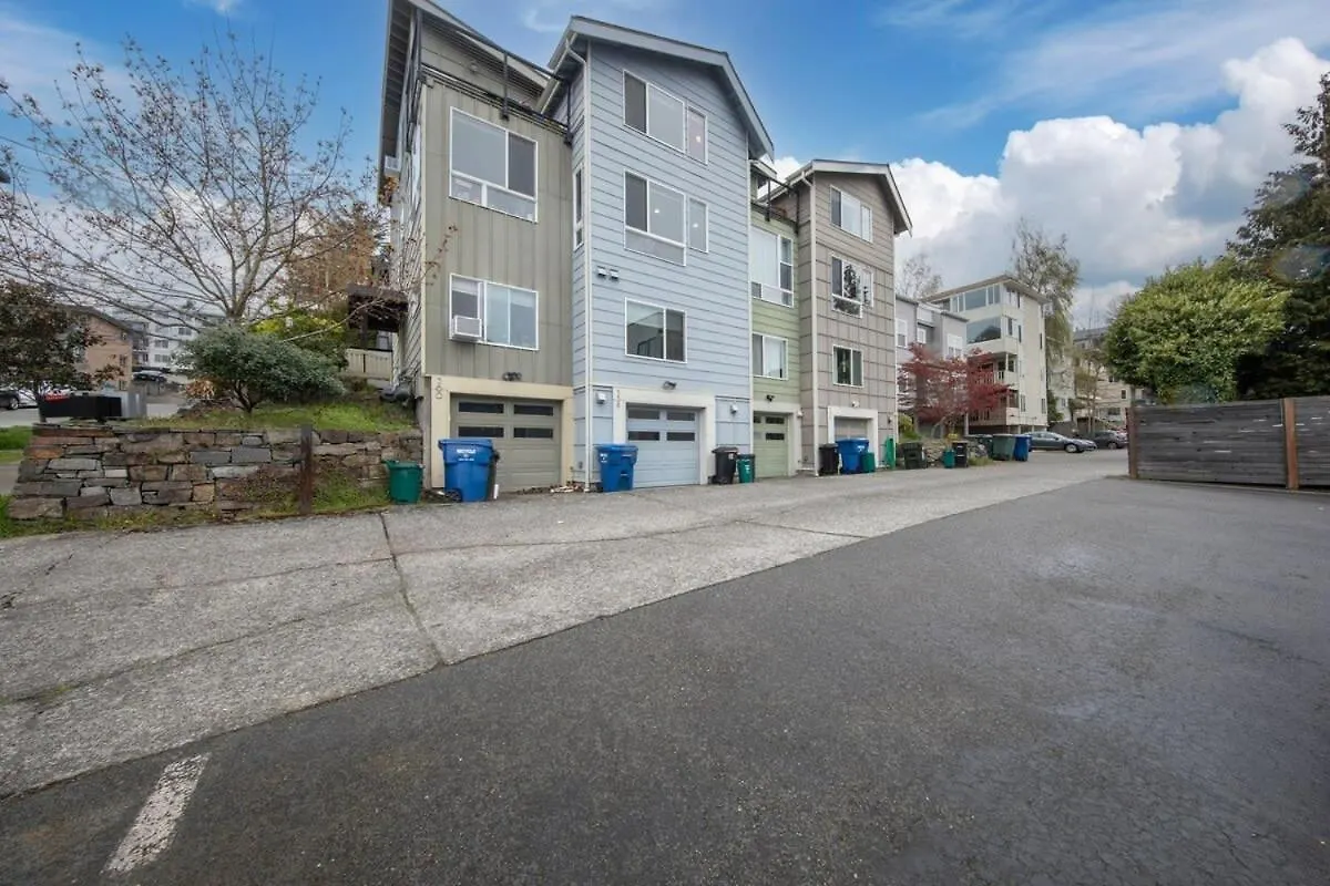 Queen Anne Modern Family Home Free Parking - Slu - Gym Seattle 0*,  USA